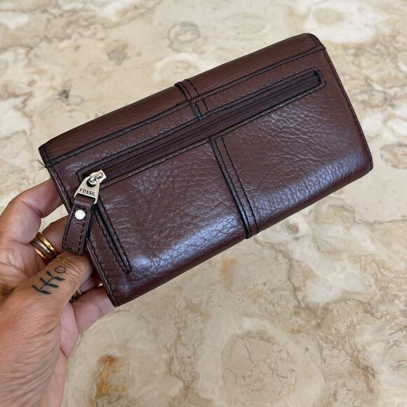 Fossil Maddox Tri-Fold Leather Wallet - Picture 3 of 16